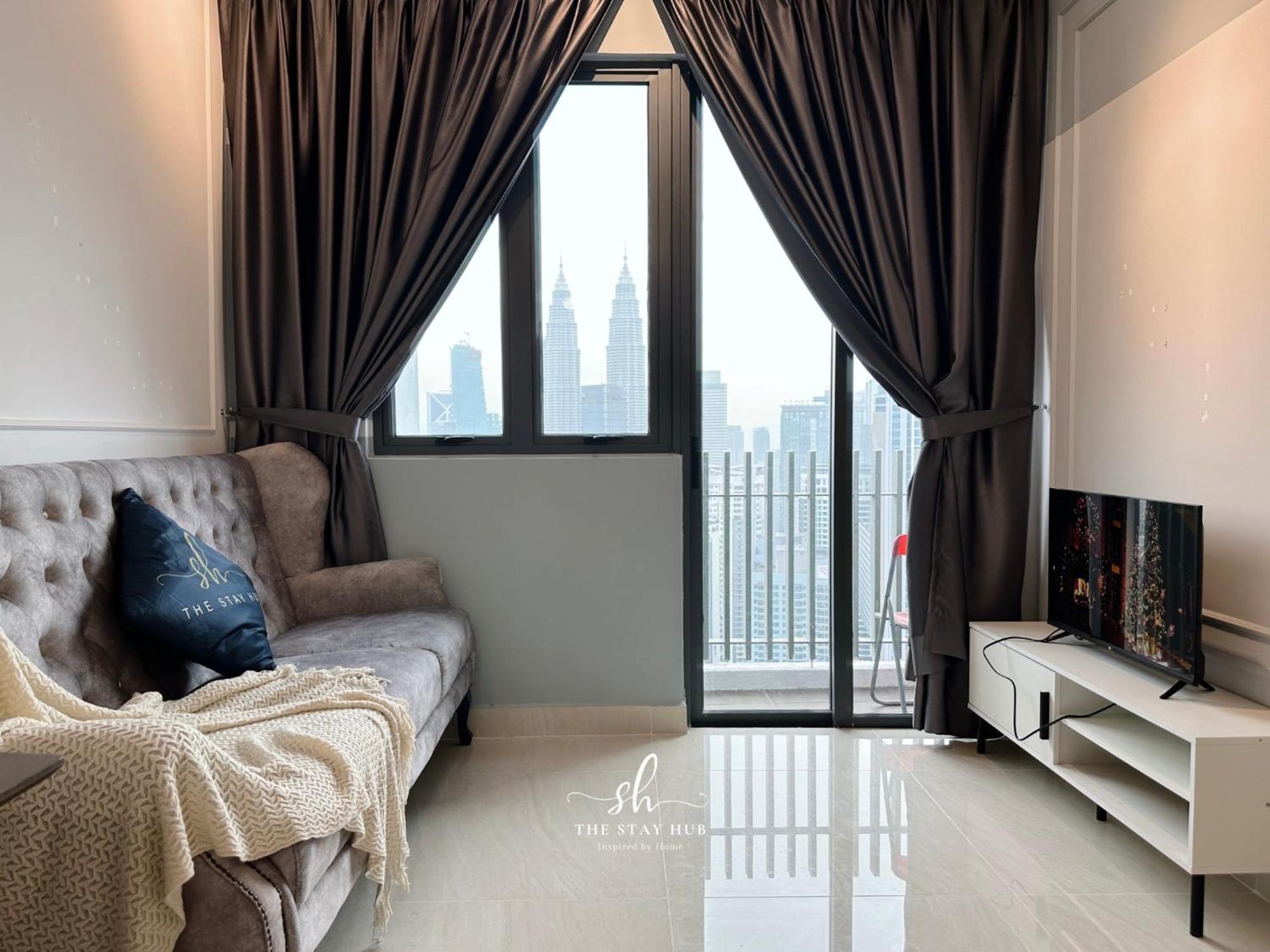The Luxe Klcc View Sky Pool Apartment Kuala Lumpur Exterior photo
