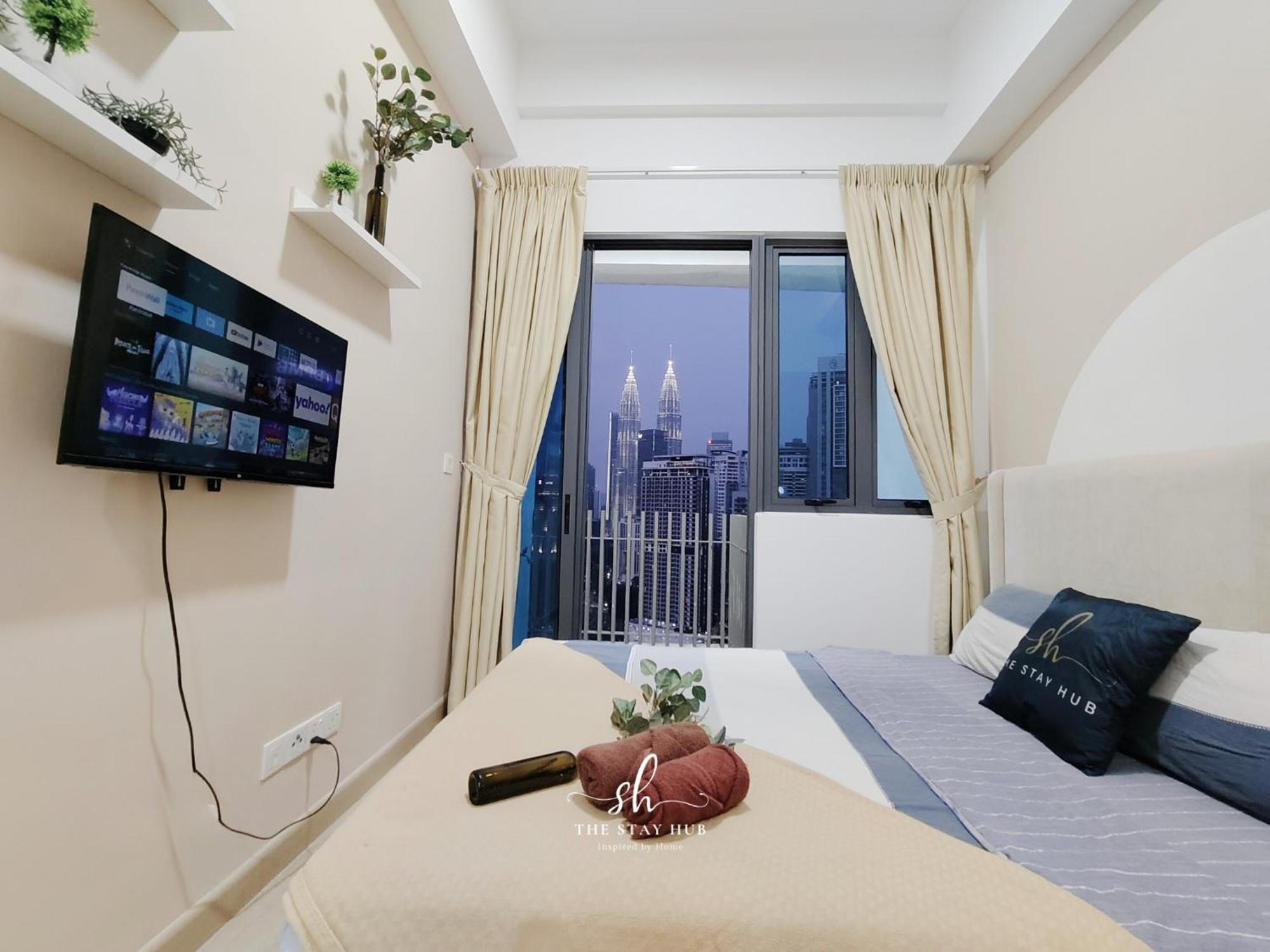 The Luxe Klcc View Sky Pool Apartment Kuala Lumpur Exterior photo